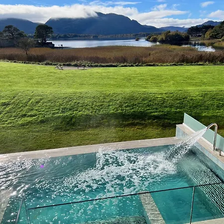 Hotel The 4*
